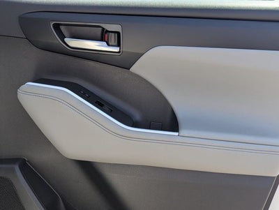 2025 Toyota Highlander XLE