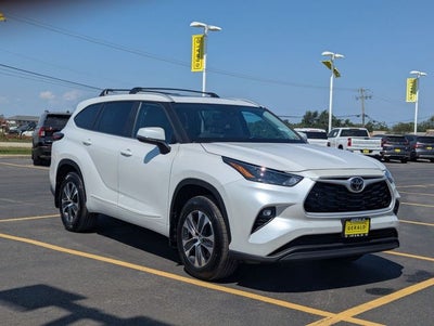 2025 Toyota Highlander XLE