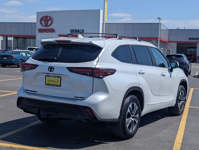 2025 Toyota Highlander XLE
