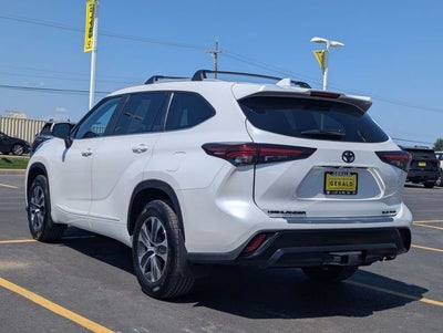 2025 Toyota Highlander XLE