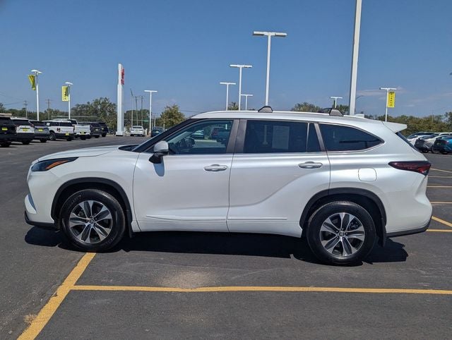 2025 Toyota Highlander XLE