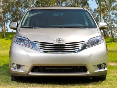 2017 Toyota Sienna LE 8 Passenger