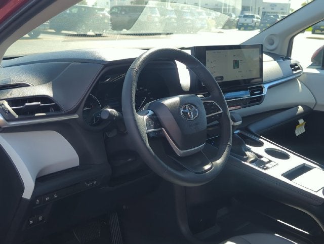 2026 Toyota Sienna XLE 7 Passenger