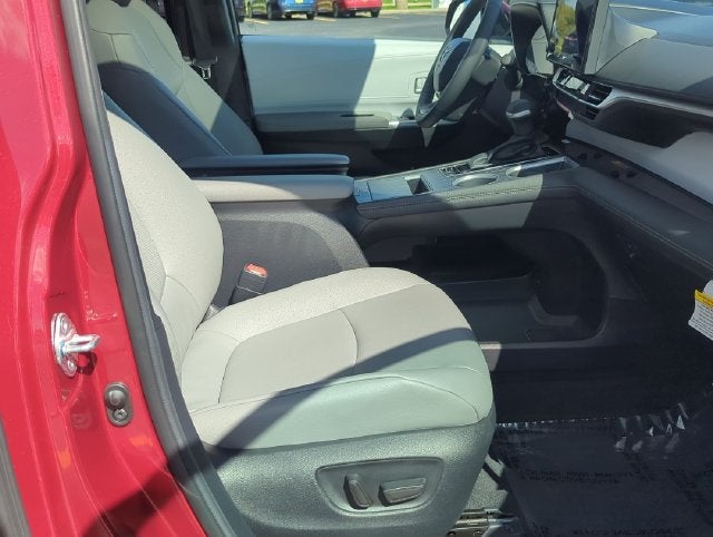 2026 Toyota Sienna XLE 7 Passenger