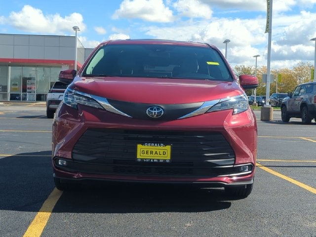 2026 Toyota Sienna XLE 7 Passenger