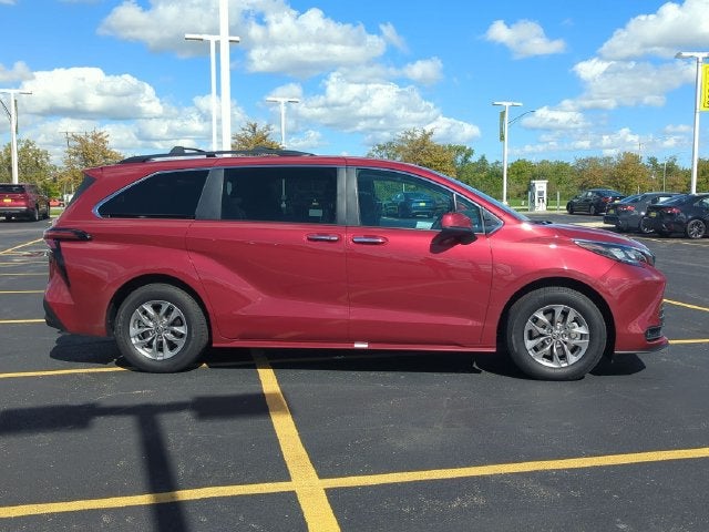 2026 Toyota Sienna XLE 7 Passenger